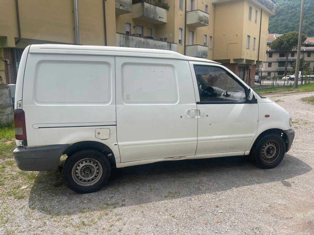 Nissan Vanette Cargo 2.3 diesel PL Furgone SE