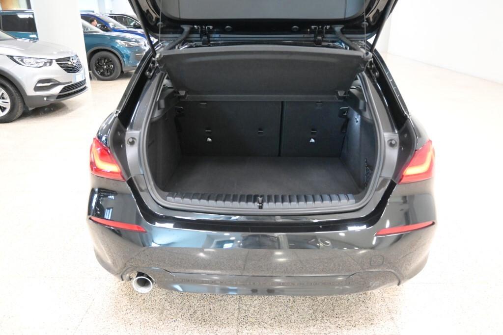 Bmw 116 118d 5p. Business Advantage