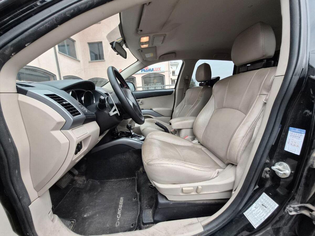 Citroen C-Crosser 2.2 hdi Exclusive dcs