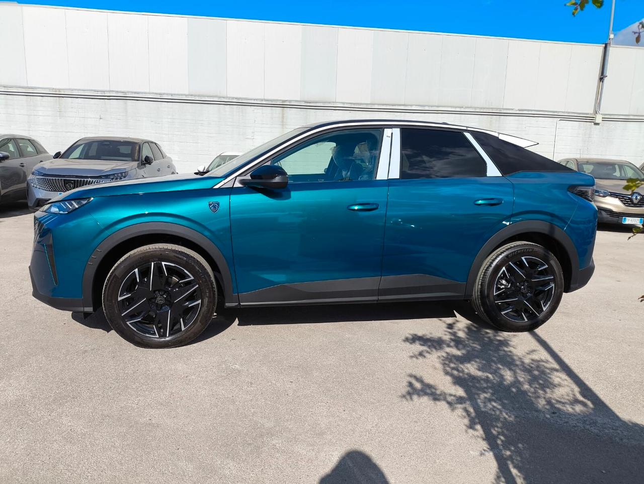 PEUGEOT 3008 145 CV HYBRID GT E-DCS6 KM0 AUTOCARRO N1
