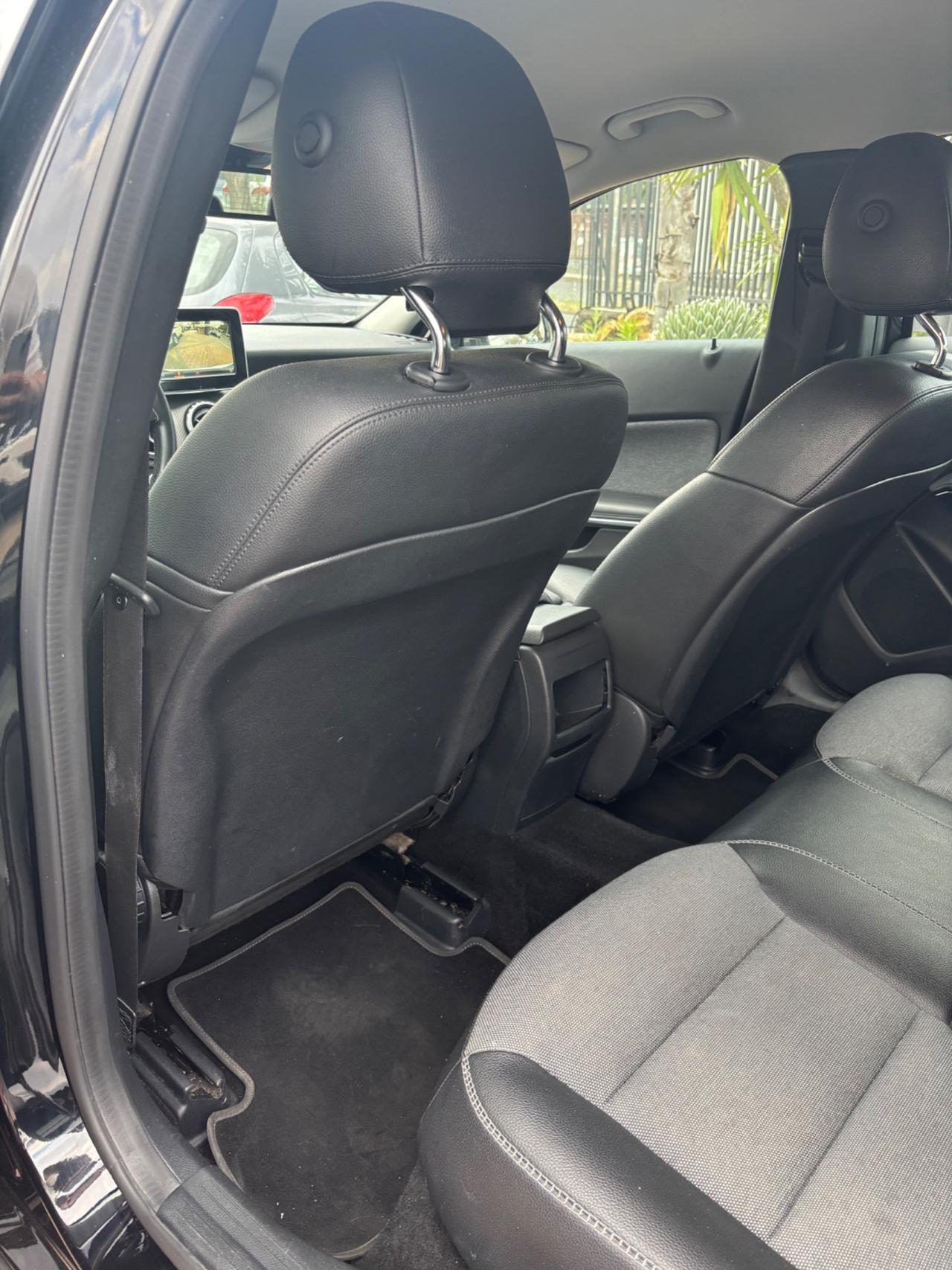 Mercedes-benz GLA 180 d Sport 12/2017