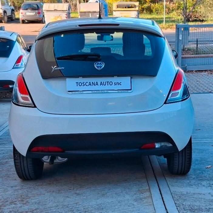 Lancia Ypsilon 1.2 69 CV 5 porte S&S Gold