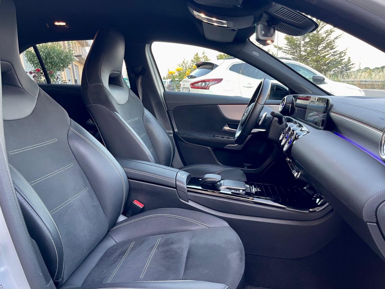 Mercedes-benz A 180 d AMG Premium - FULL