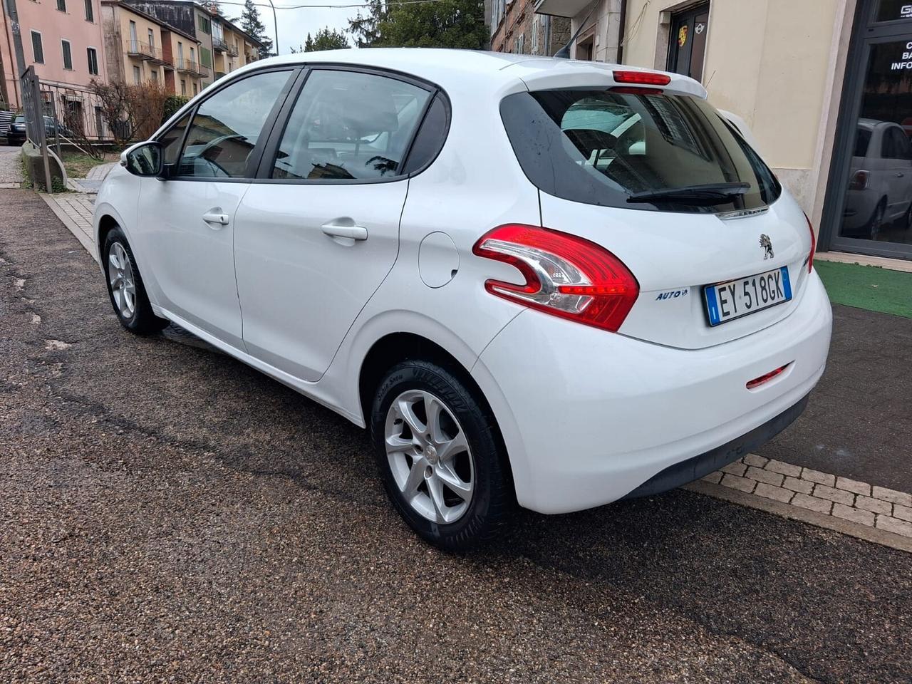 Peugeot 208 1.4 HDi 68 CV 5 porte Active