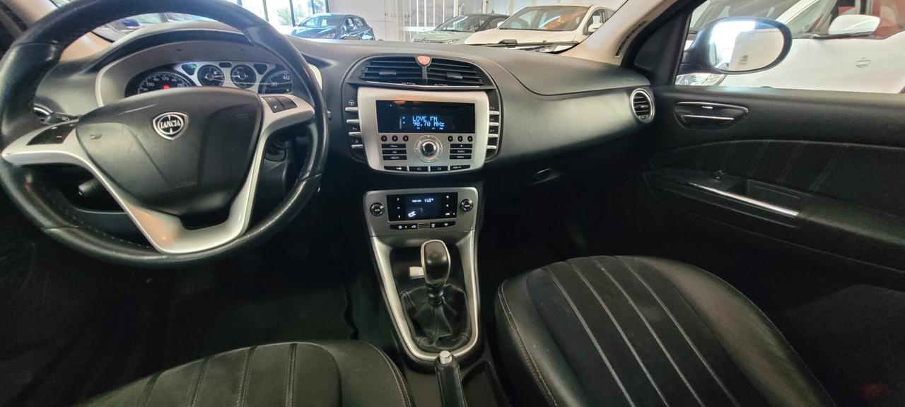 Lancia Delta 1.9 MJT Twinturbo DPF Oro