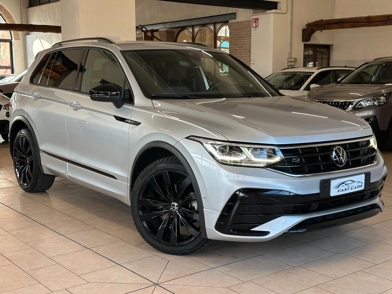 VOLKSWAGEN TIGUAN 2.0 TDI R-LINE 150CV DSG *CARPLAY*LED*LUCI*