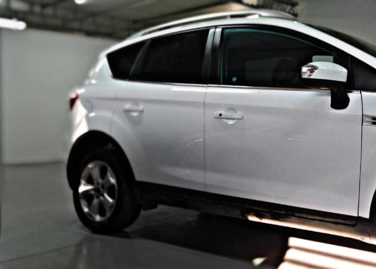 FORD KUGA AUTOMATICA TITANIUM DISTRIBUZIONE NUOVA E APPENA TAGLIANDATA