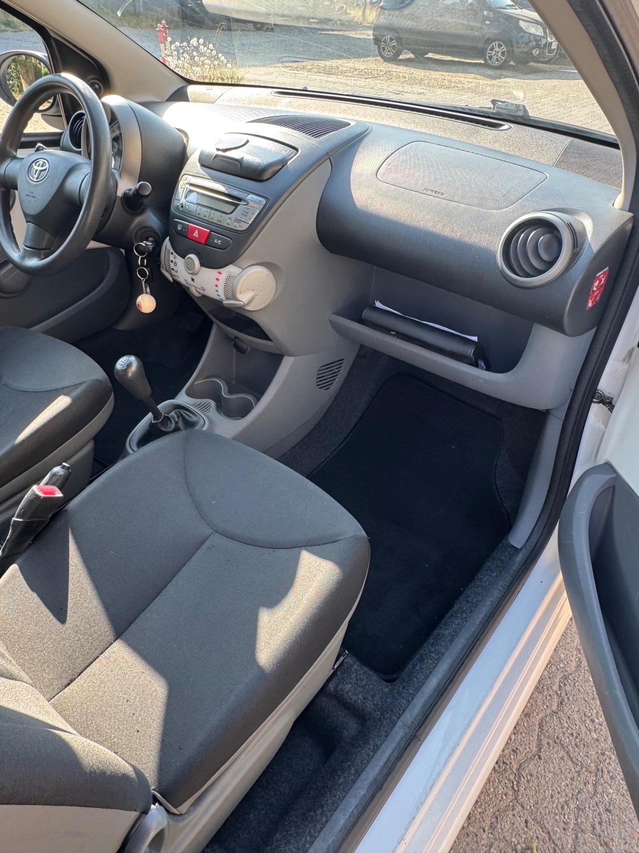 Toyota Aygo 1.0 benzina 2011