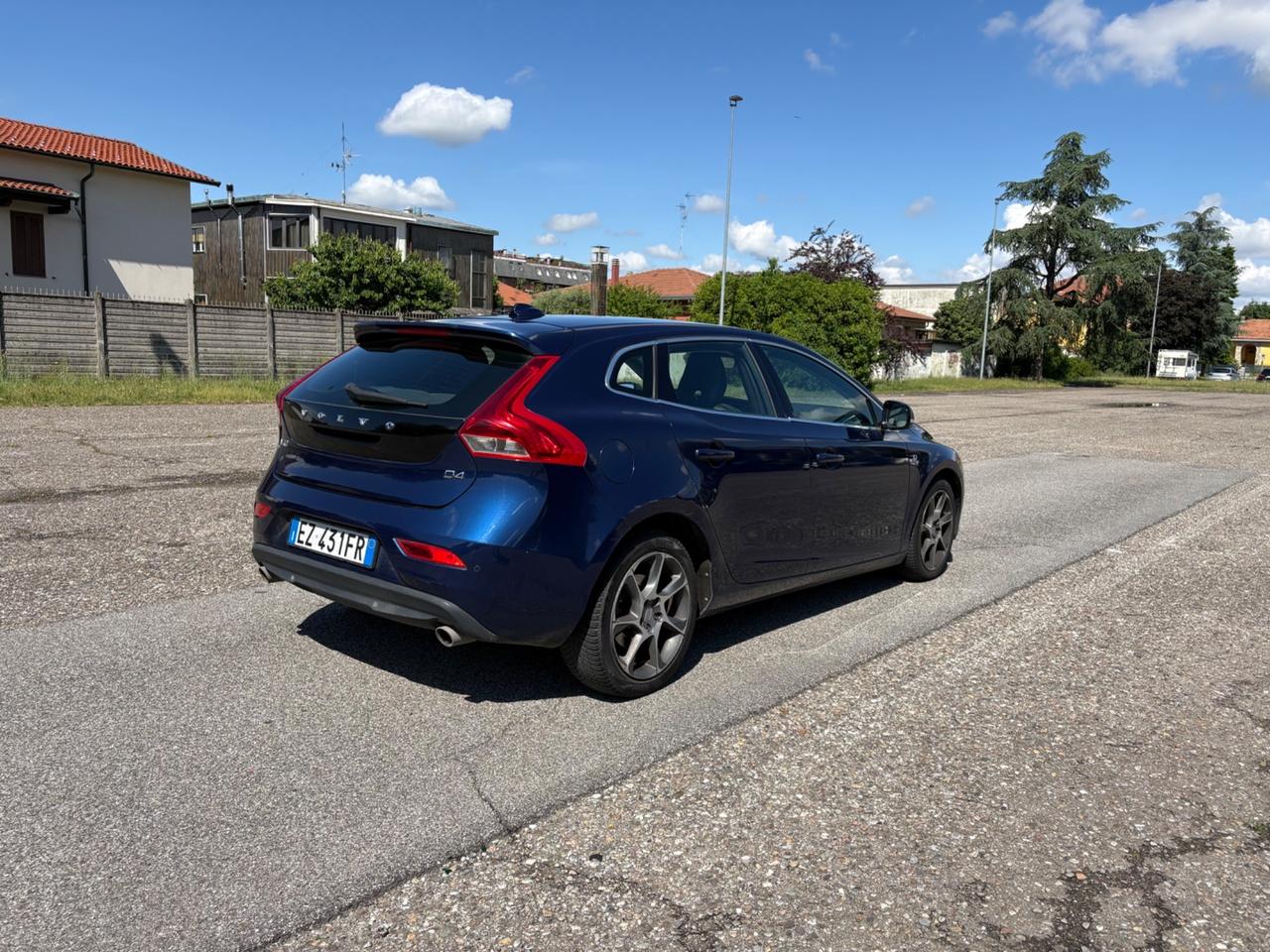 Volvo V40 D4 R-design Momentum Ocean 190cv EU6