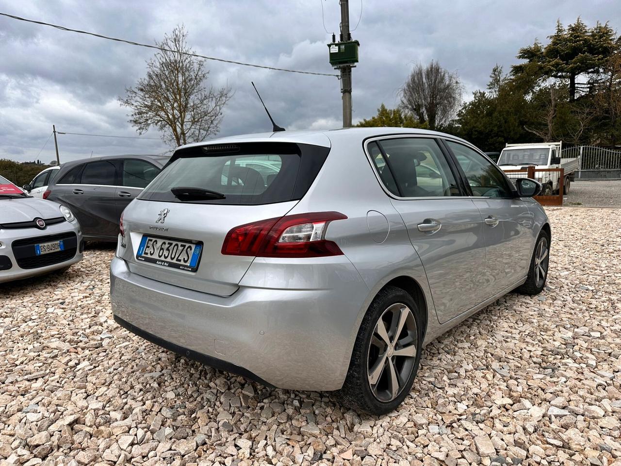 Peugeot 308 1.6 e-HDi 115 CV Stop&Start Active
