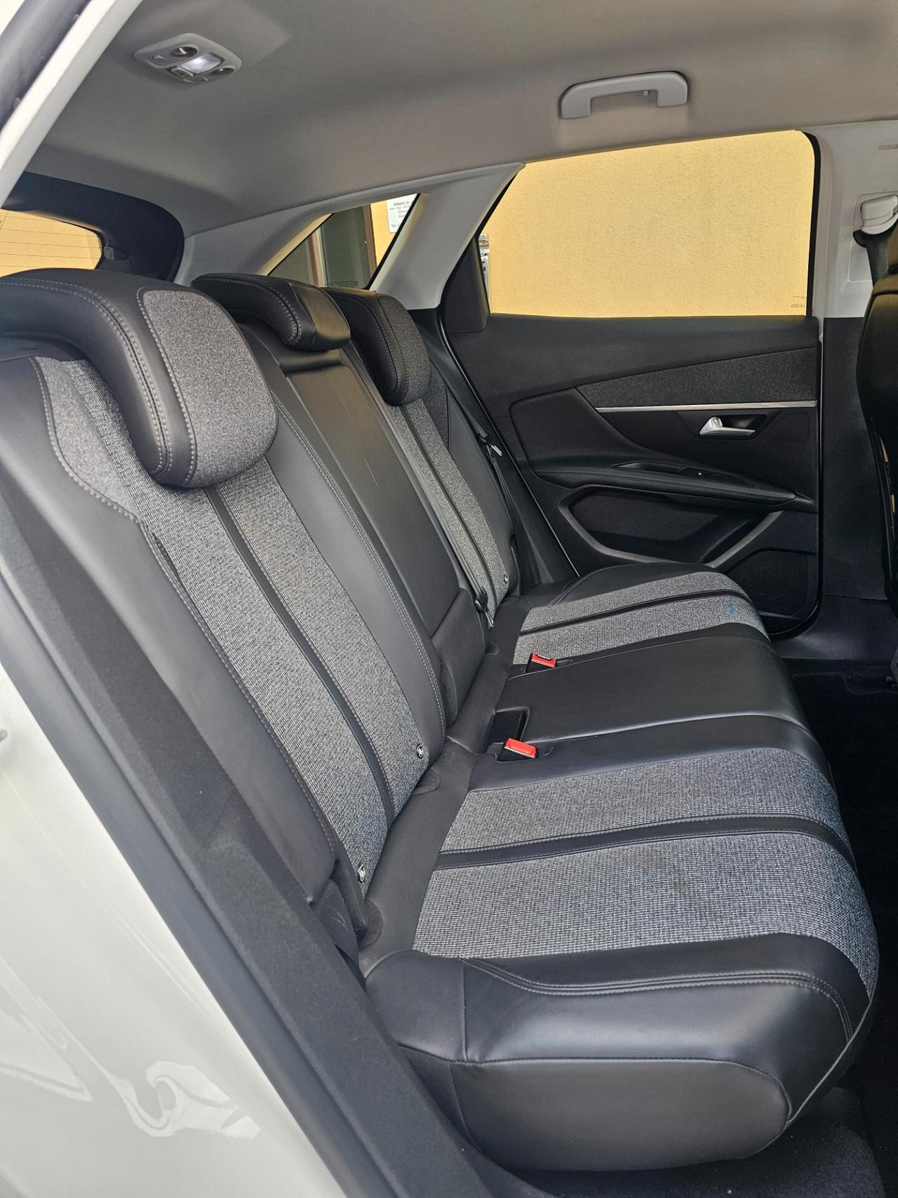 Peugeot 3008 BlueHDi 120 S&S EAT6 Allure