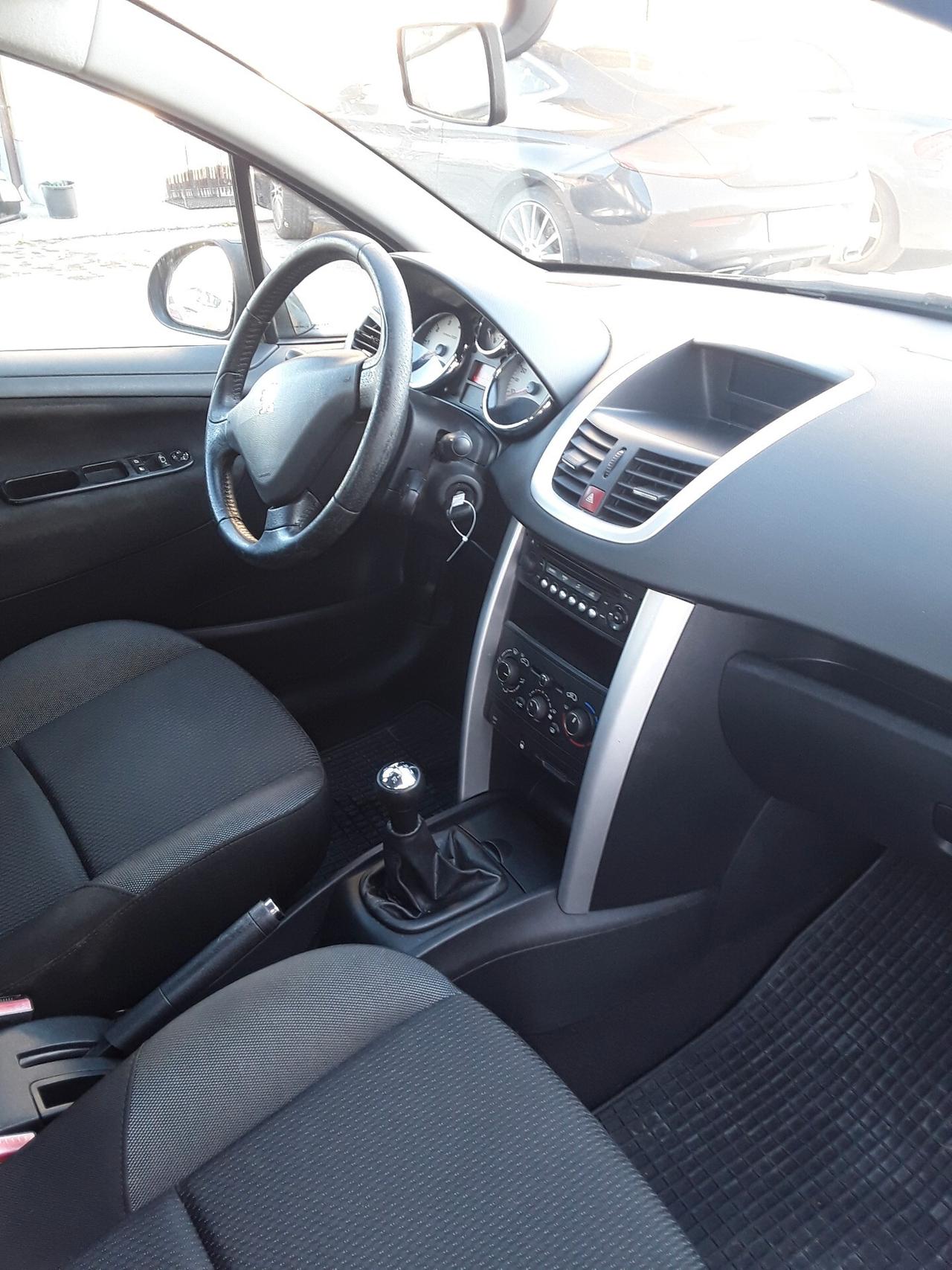Peugeot 207 1.4 VTi 95CV 5p. Active