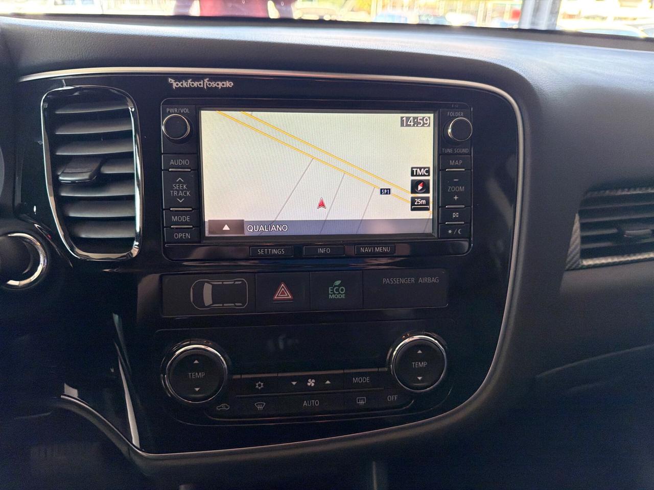 Mitsubishi Outlander 2.2 DI-D 4WD Instyle 7p. Con Tetto apribile