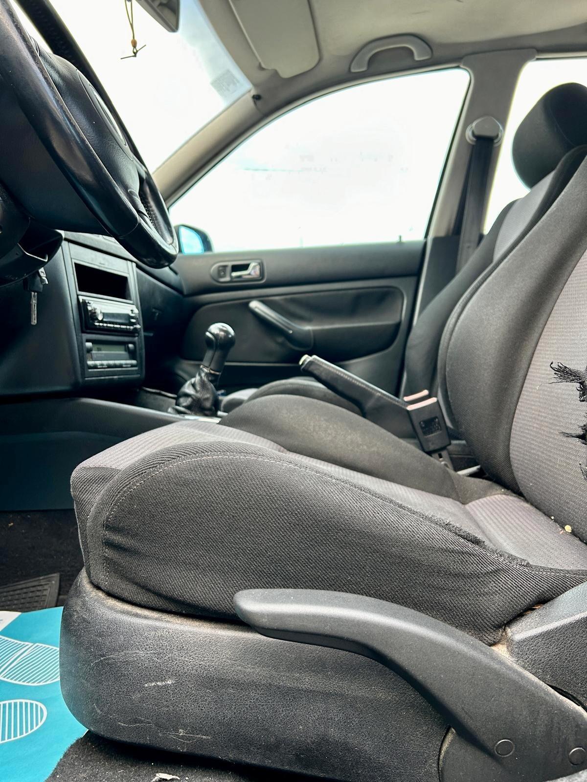 Volkswagen Golf 1.6 16V cat 5 porte Highline