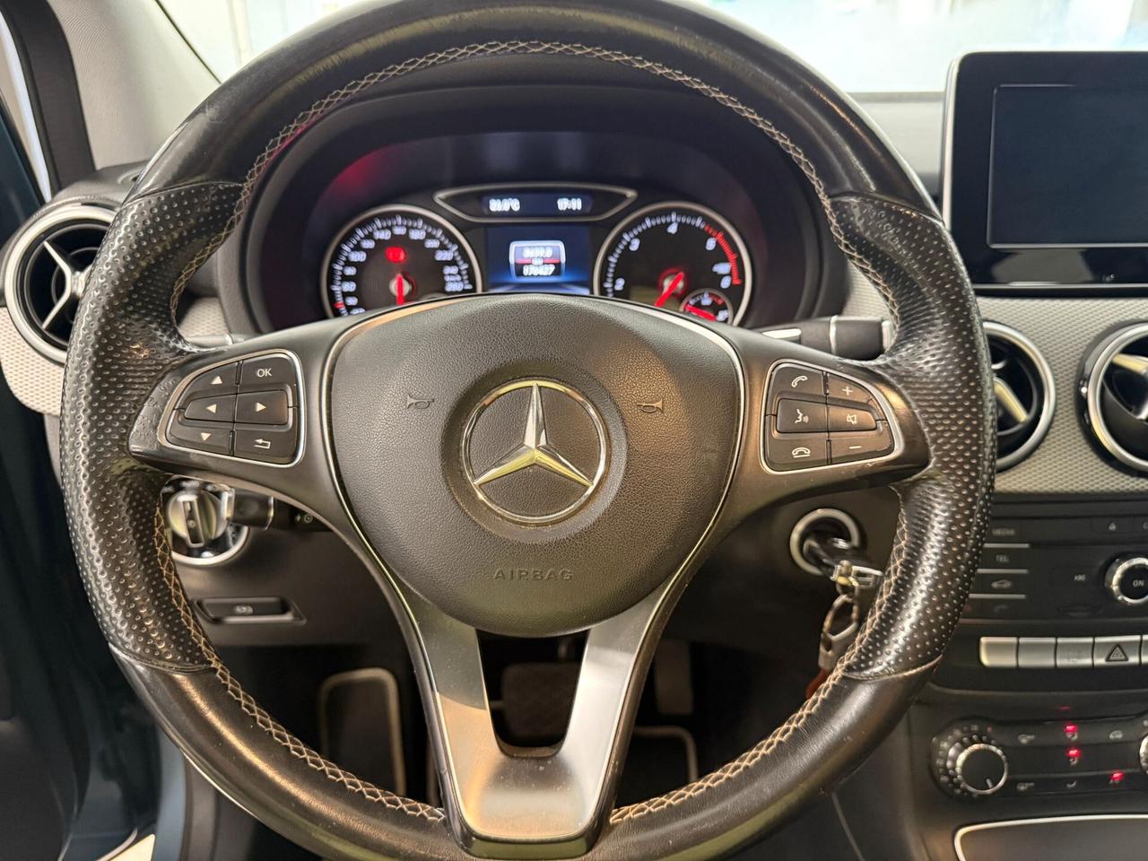 Mercedes-benz B 200 CDI 4Matic Automatic Premium