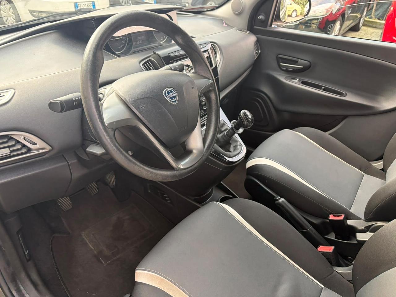 Lancia Ypsilon 1.2 69 CV 5 porte Gold*EURO6*NEOPATENTATI