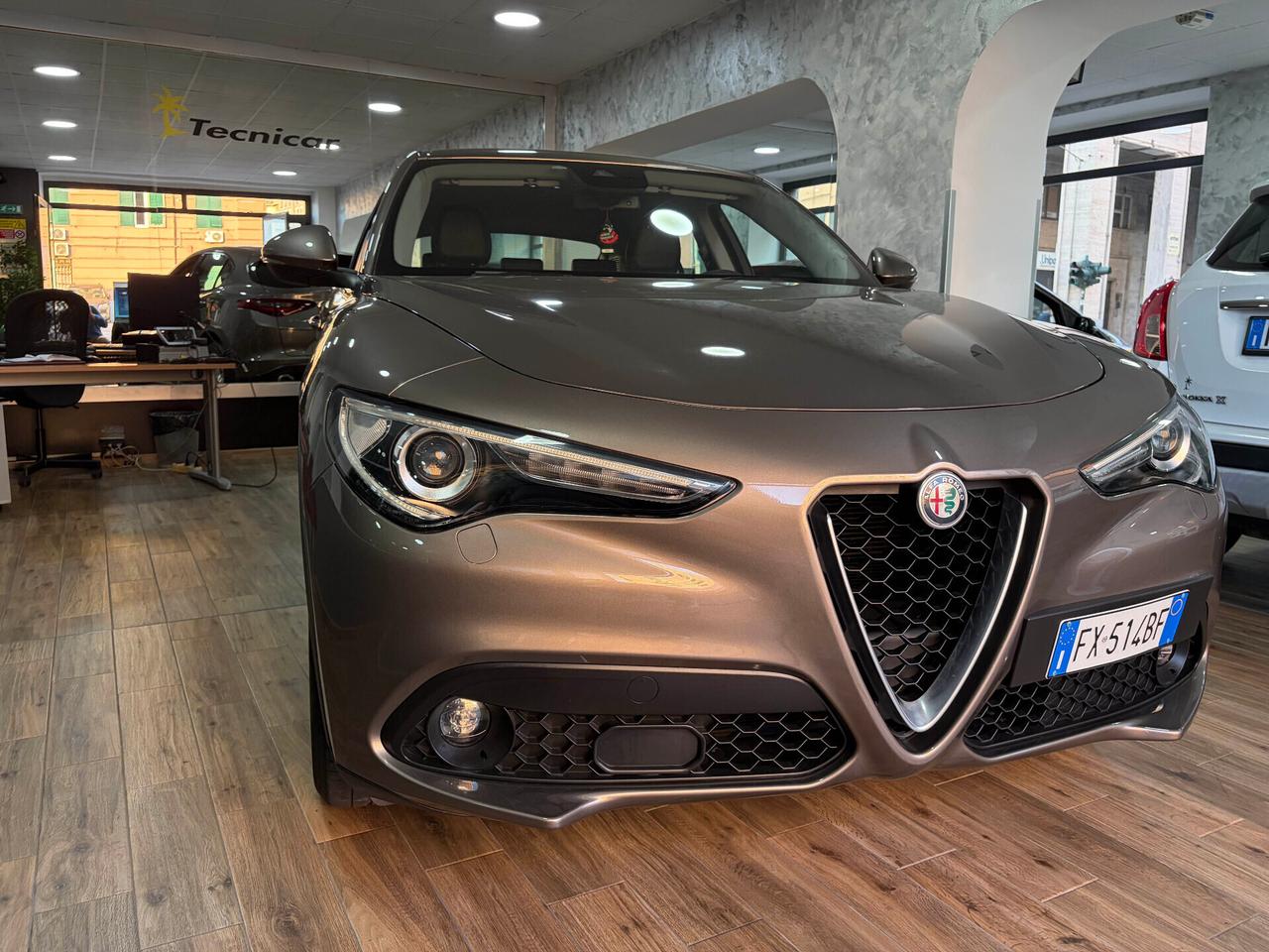 Alfa Romeo Stelvio 2.2 Turbodiesel 180 CV AT8 Q4 Super