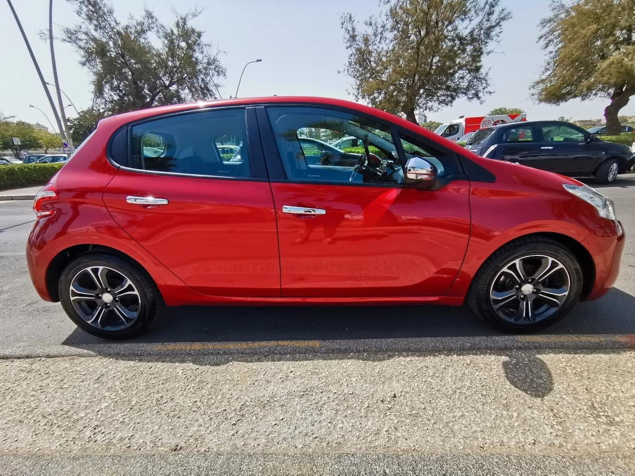 Peugeot 208 1.2 VTi 82 CV 5 porte Allure 2014