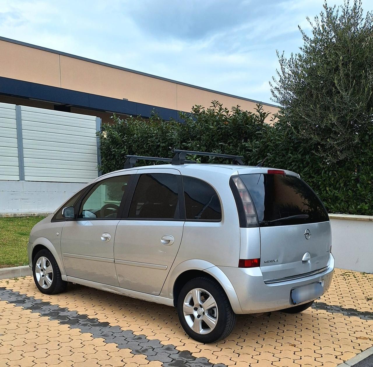 Opel Meriva 1.3 Diesel - 5 Porte OK NEOPATENTATI