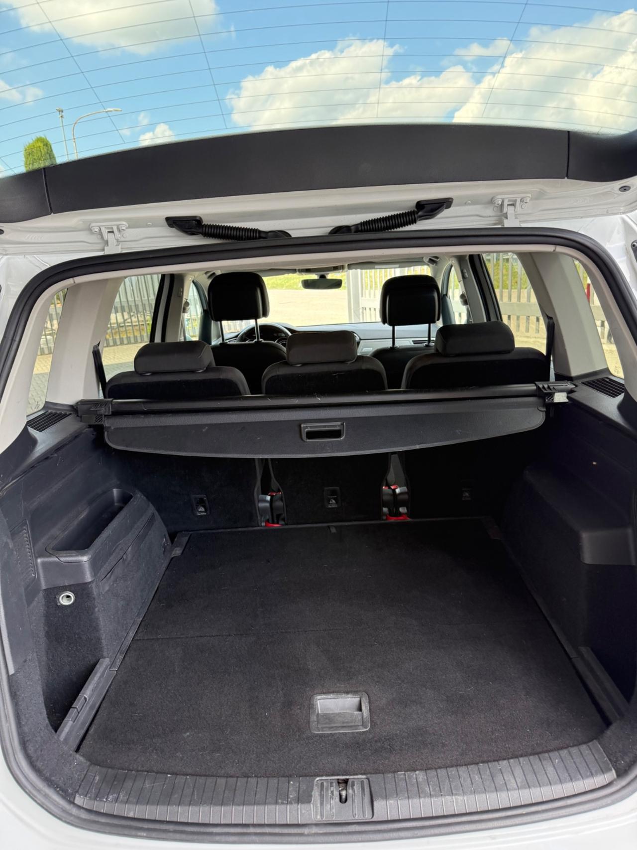 Volkswagen Touran 1.6 TDI 115 CV SCR DSG Business BlueMotion Technology