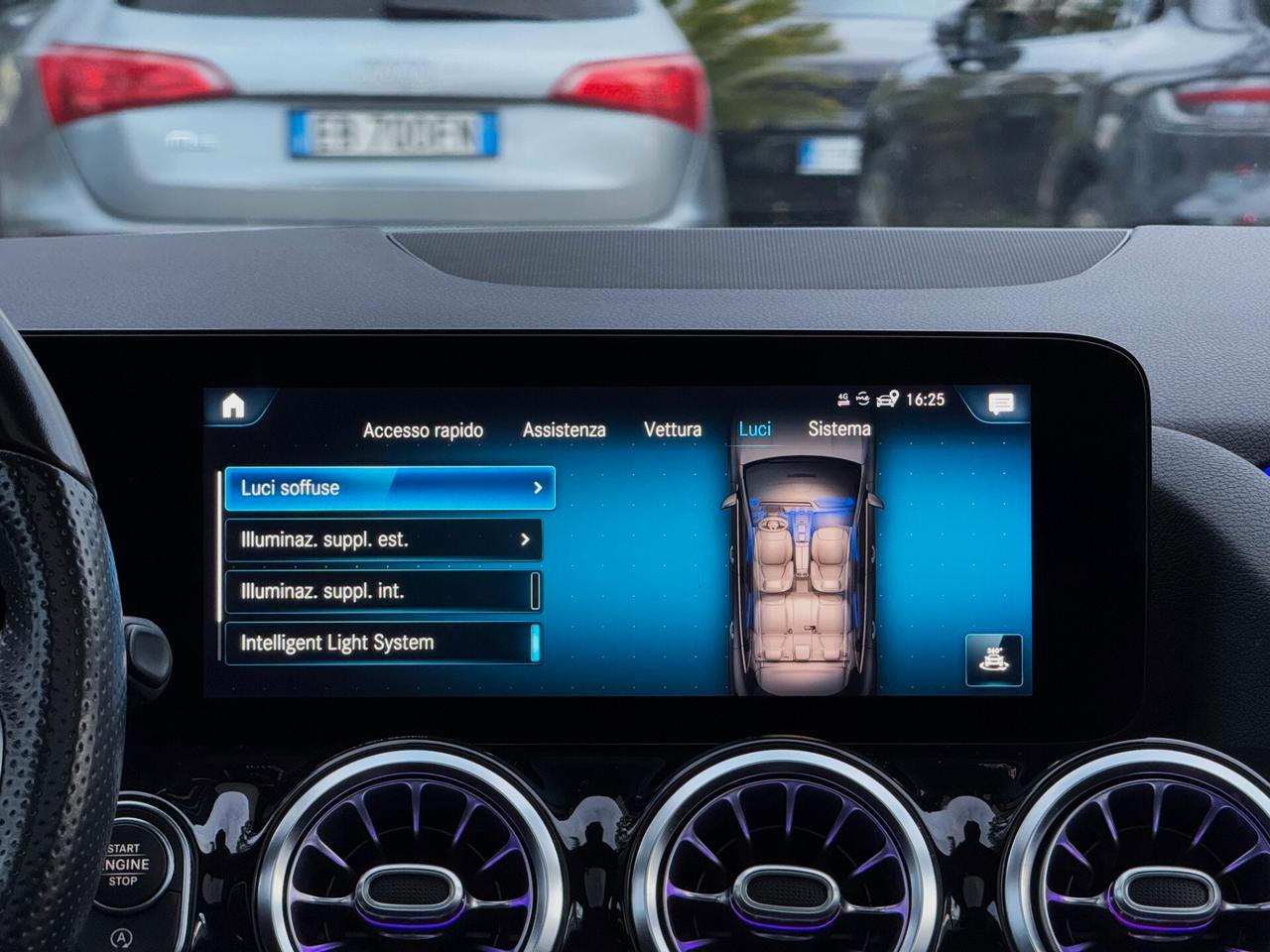 Mercedes-Benz GLA 200 d Premium Plus AMG TETTO