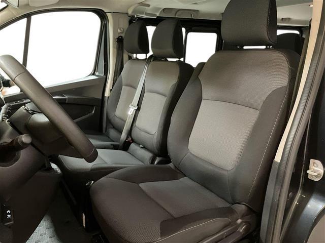 RENAULT Trafic passenger 2.0 Blue dci 110cv L2H1 Zen