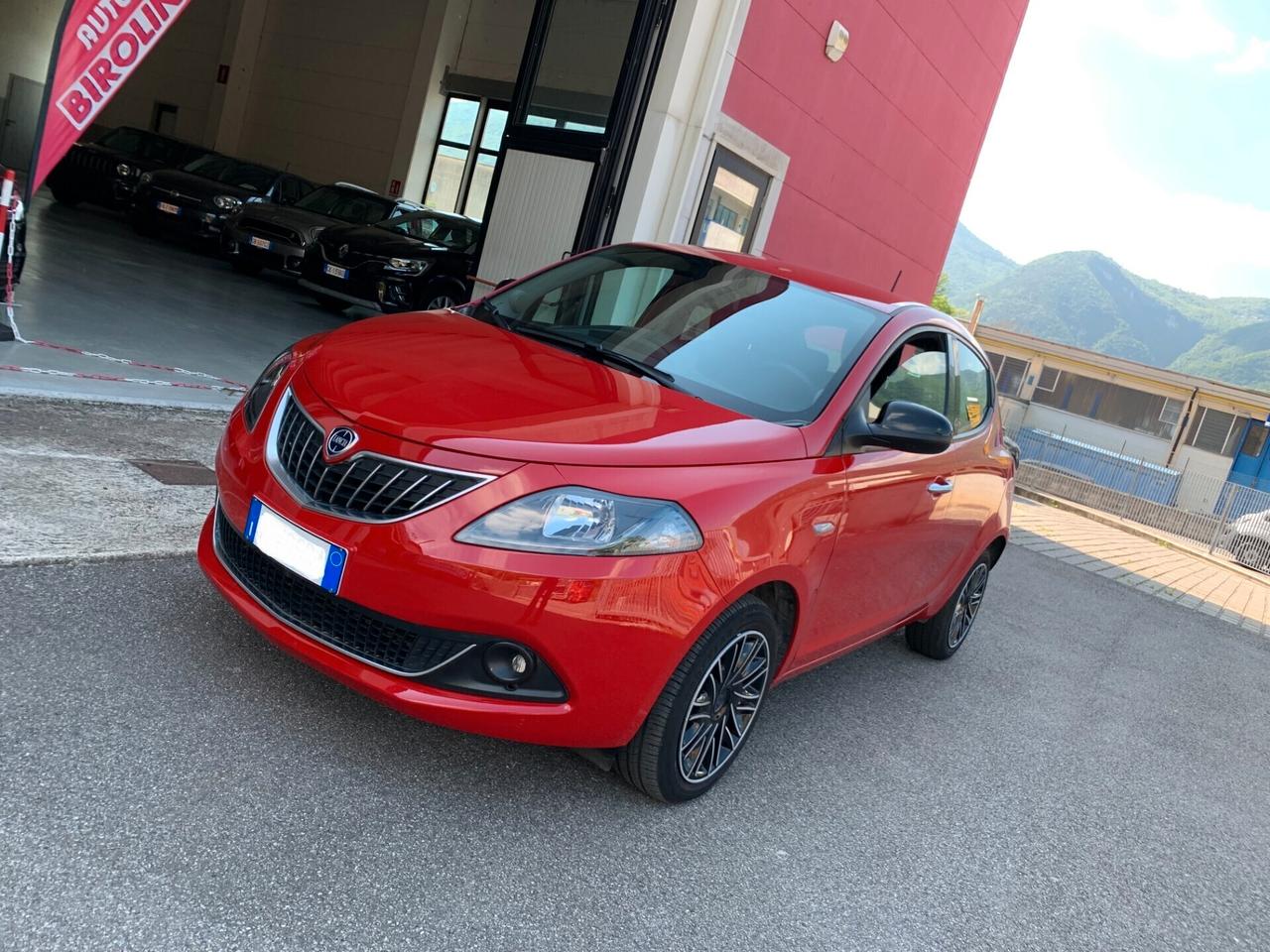 Lancia Ypsilon 1.0 FireFly 5 porte S&S Hybrid Ecochic Gold