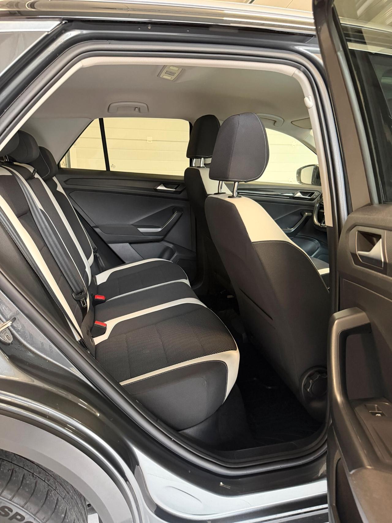 Volkswagen T-Roc 2.0 TDI SCR 150 CV DSG Business BlueMotion Technology