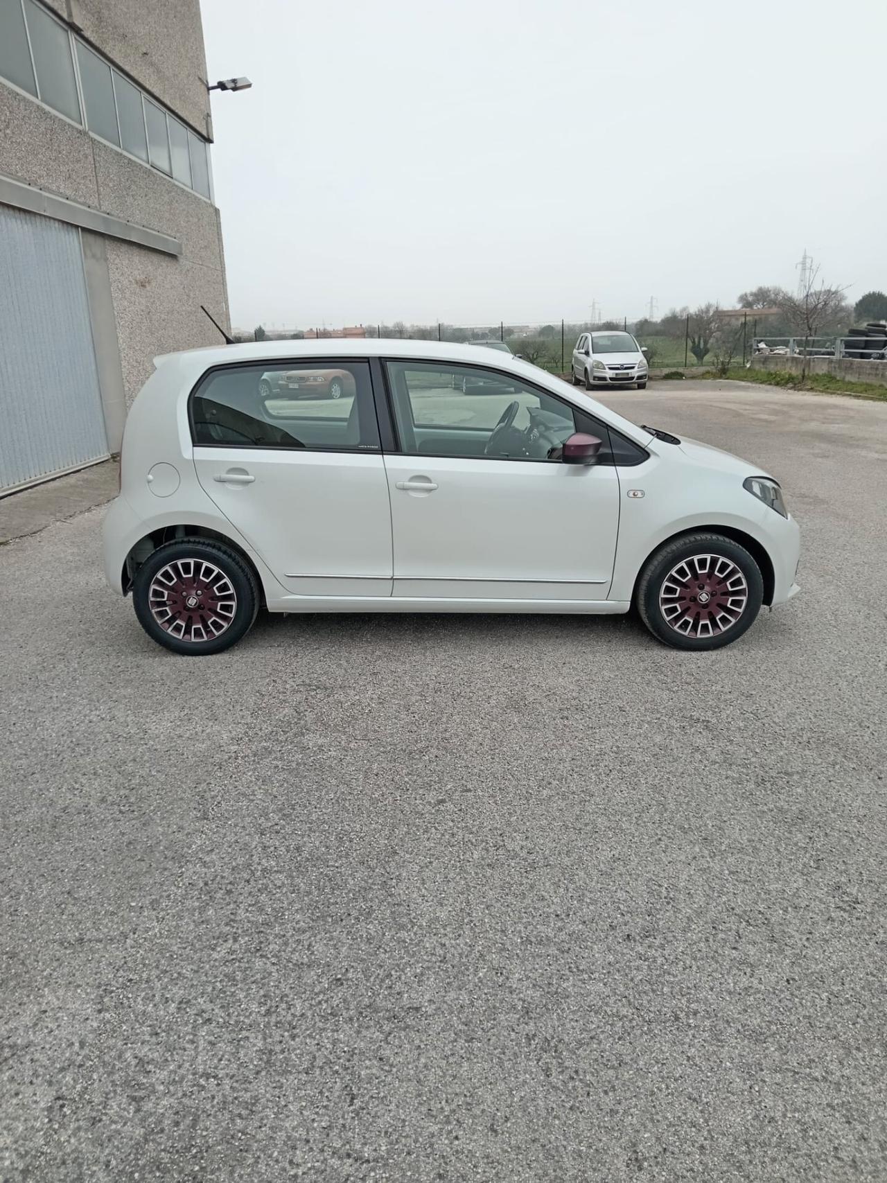 Seat Mii 1.0 68 CV 5 porte Chic Ecofuel