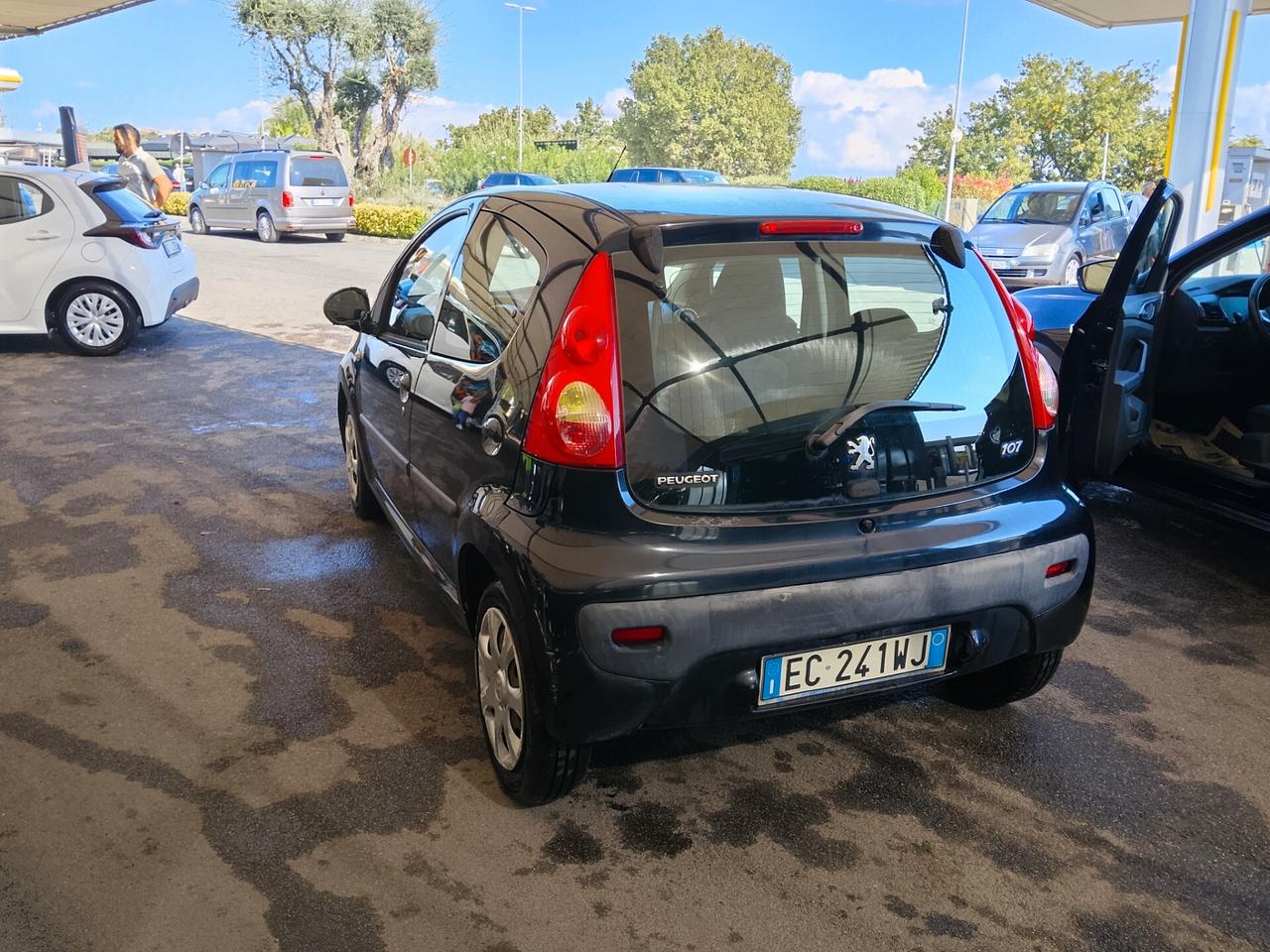 Peugeot 107 1.0 68CV 5p. Plaisir