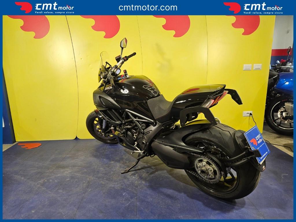 Ducati Diavel 1200 - 2011