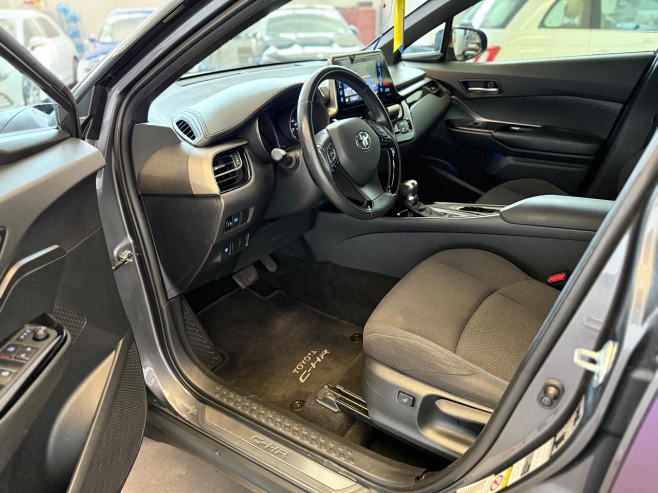 Toyota C-HR 1.8 Hybrid E-CVT Lounge