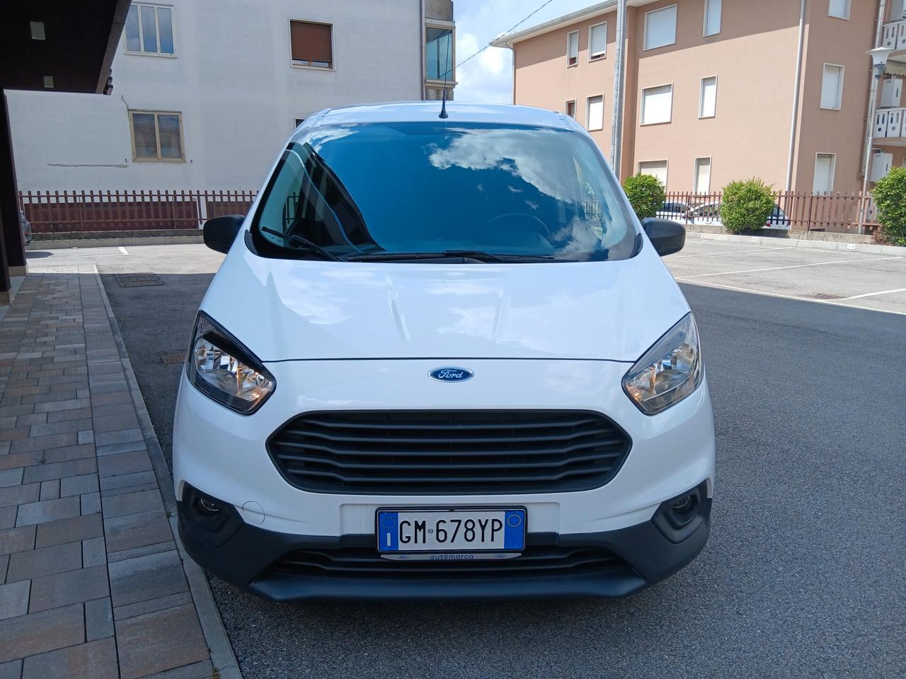 Ford Transit Courier 1.5 Tdci 75 cv solo 11700 km pronta consegna