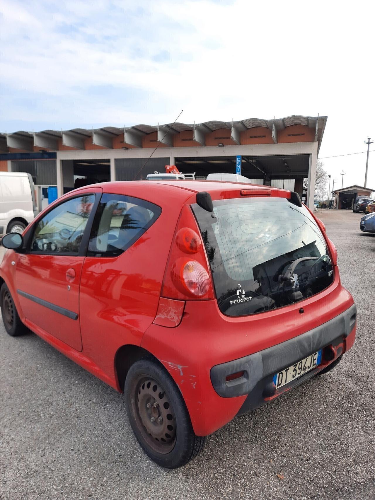 Peugeot 107 1.0 68 CV Meccanica OK