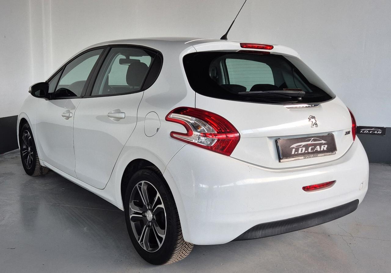Peugeot 208 PureTech 82 5 porte Allure