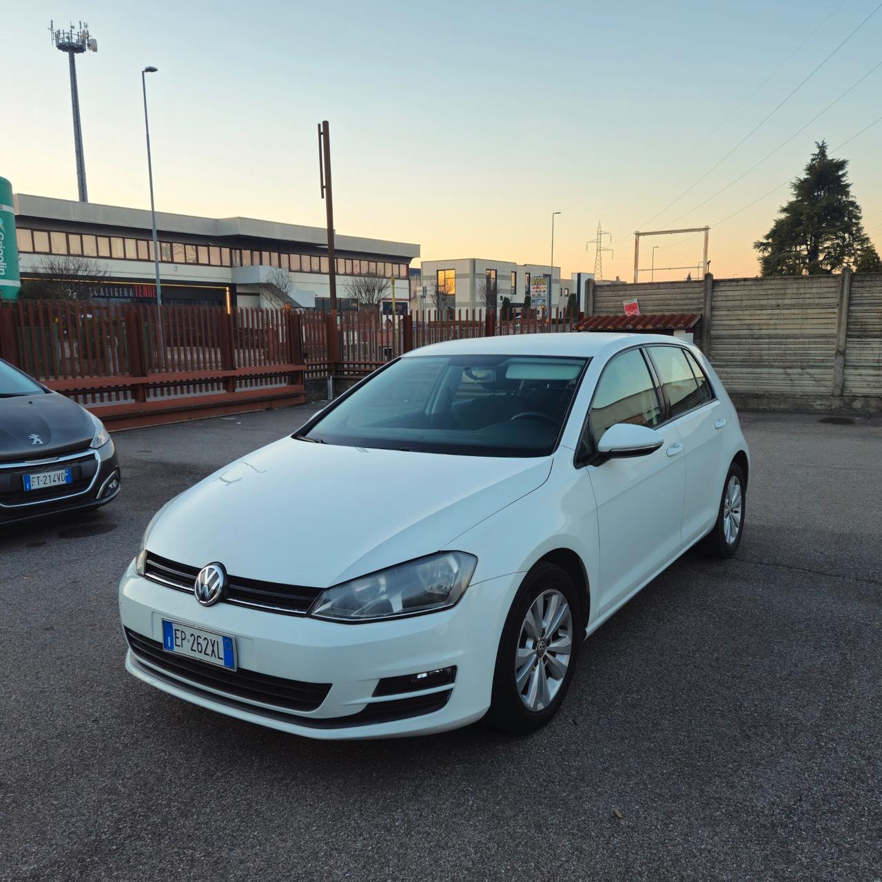 Volkswagen Golf 1.6 TDI 5p. Trendline BlueMotion Technology