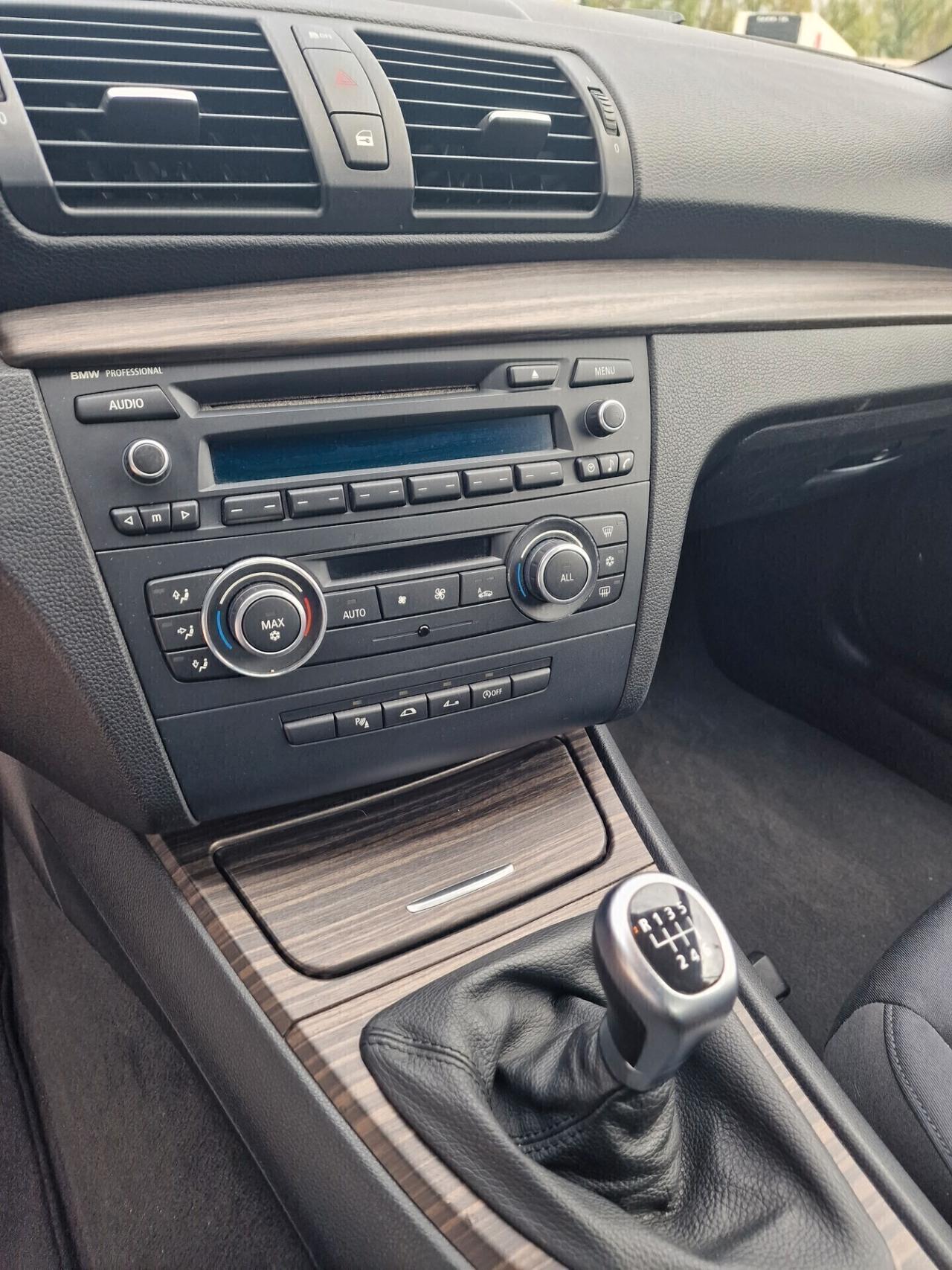 Bmw 118d 2.0 143CV Cabrio Futura "Tagliandi Bmw"