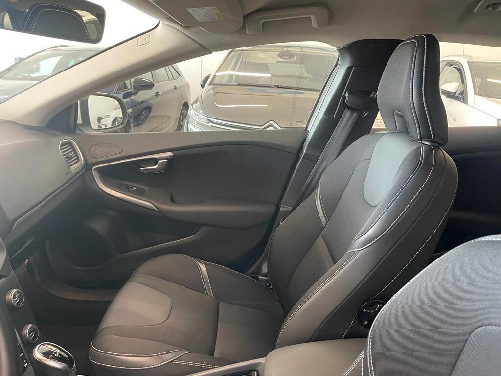 Volvo V40 BUSINESS PLUS D2 Geartronic