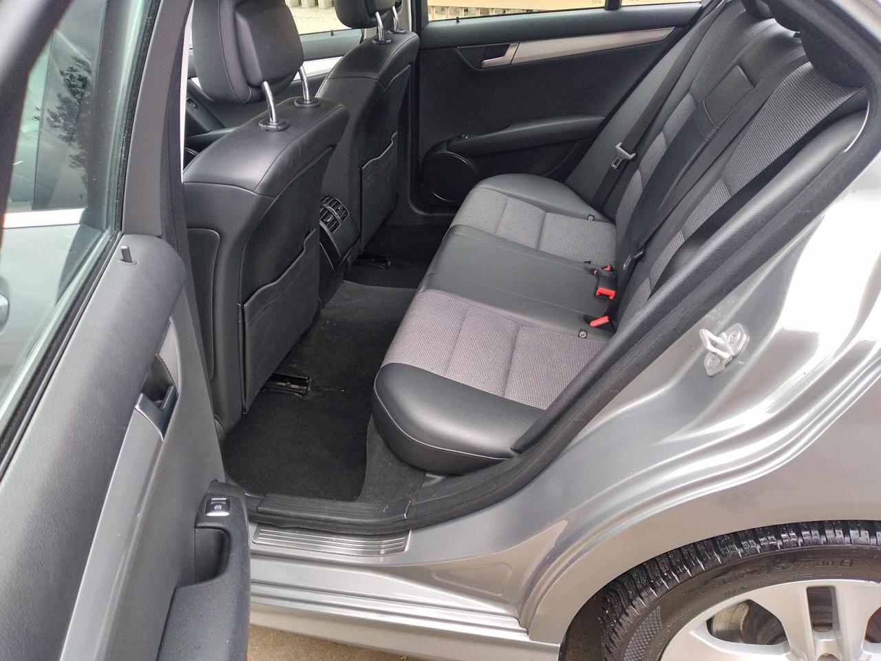 Mercedes-benz C 220 CDI BlueEFFICIENCY Avantgarde