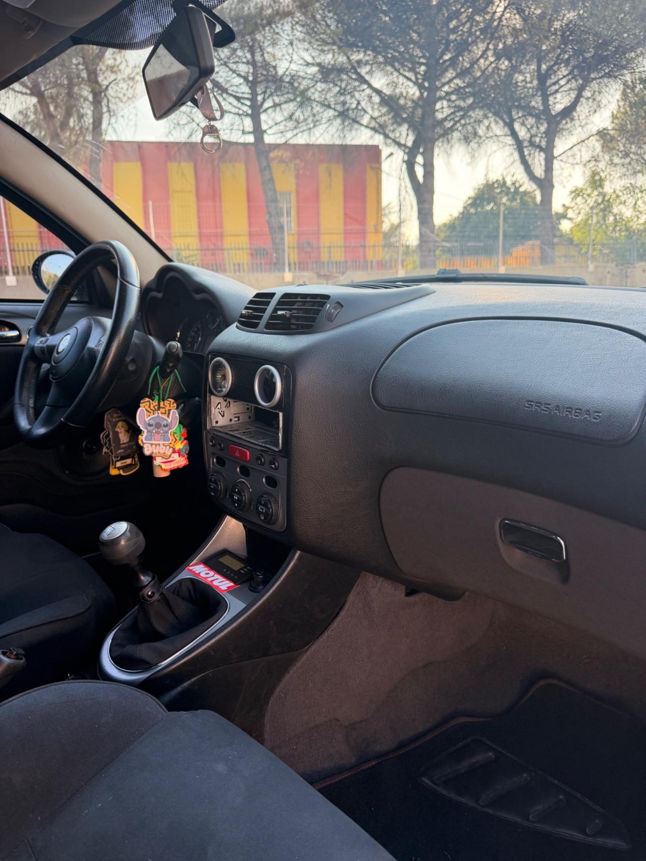 Alfa Romeo 147 1.9 JTD M-JET 16V 3 porte Dist.
