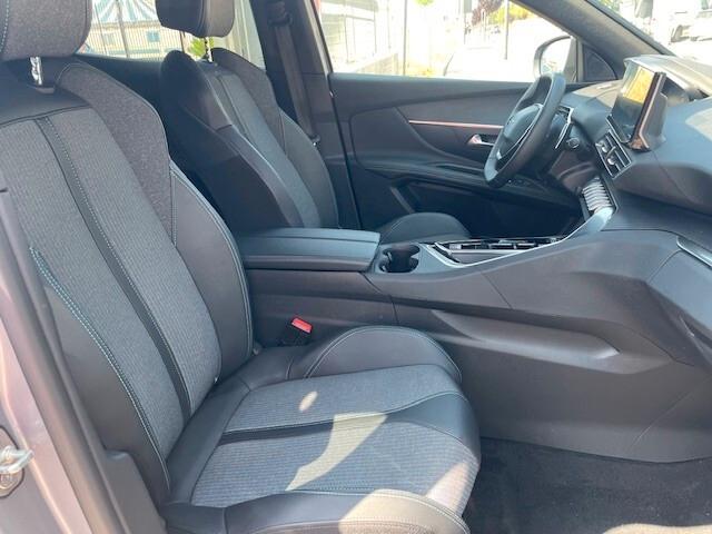 Peugeot 3008 Hybrid 136 e-DCS 6 Allure Pack