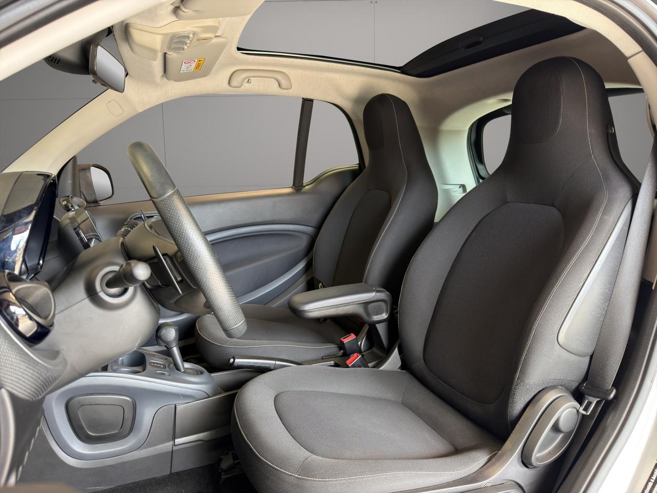 Smart fortwo coupe 0.9 Passion Turbo 90cv - Unico proprietario - Promo finanziamento - Cerchi in lega 16" - Luci Led - Tetto panoramico - Schermo touch - Sport Pack