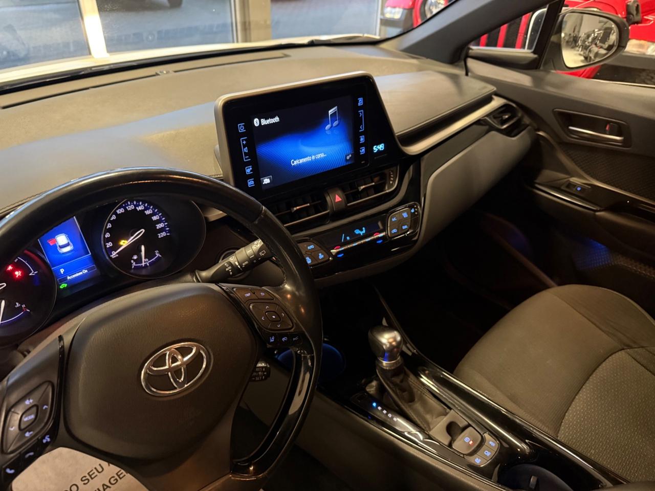 Toyota C-HR 1.8 Hybrid E-CVT Lounge