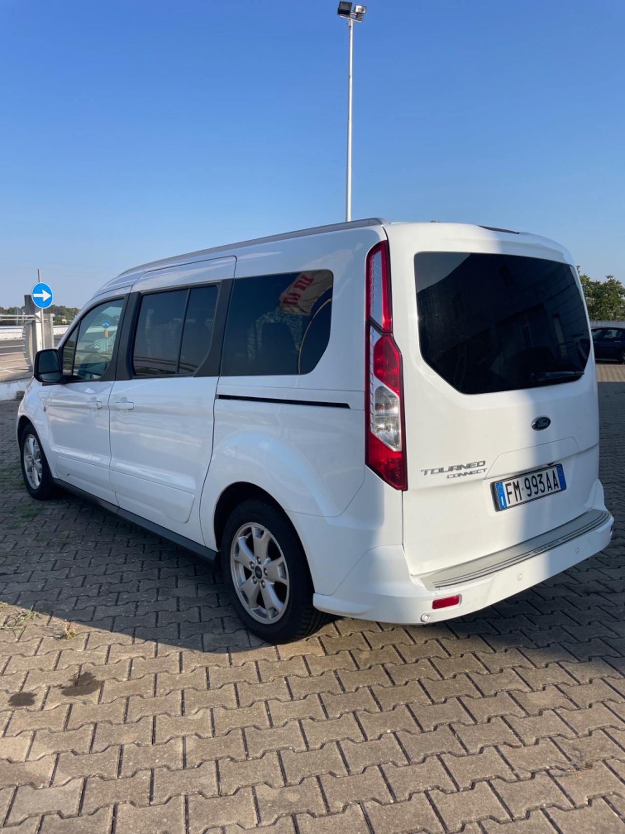 Ford 7 posti Tourneo Connect1.5 TDCi 120 CV Titanium tetto panorama