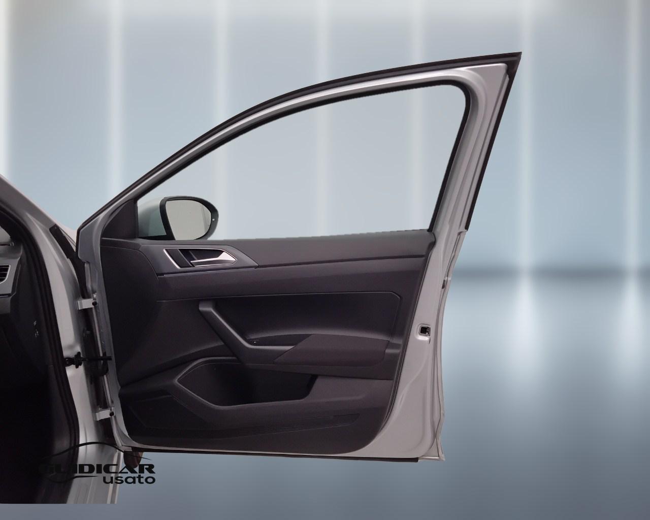 VOLKSWAGEN Taigo - Taigo 1.0 tsi R-Line 115cv