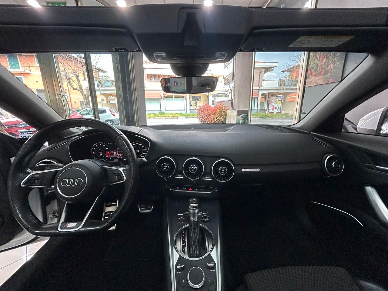 Audi TT Roadster 2.0 TFSI quattro S tronic line