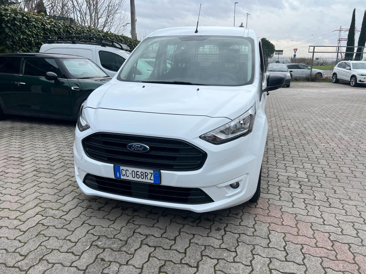 Ford Tourneo Connect 5 POSTI N1