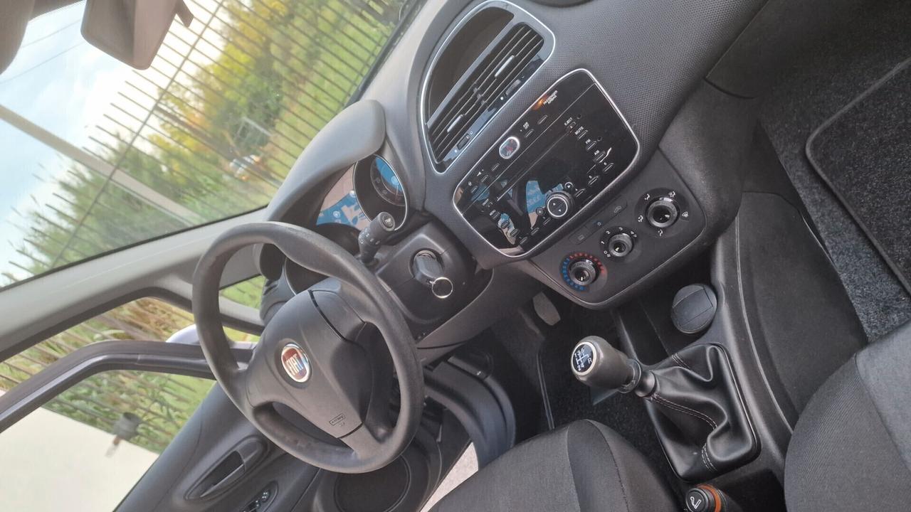 Fiat Punto 1.2 8V 5 porte Street - 2015 "ottime condiz."