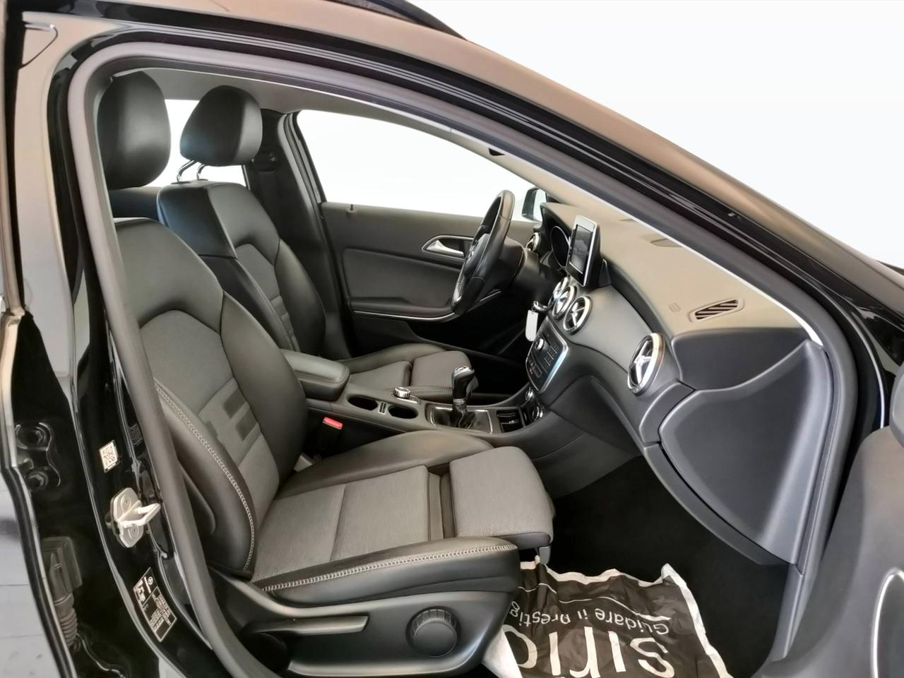 Mercedes-Benz GLA-X156 2017 - GLA 180 d Business