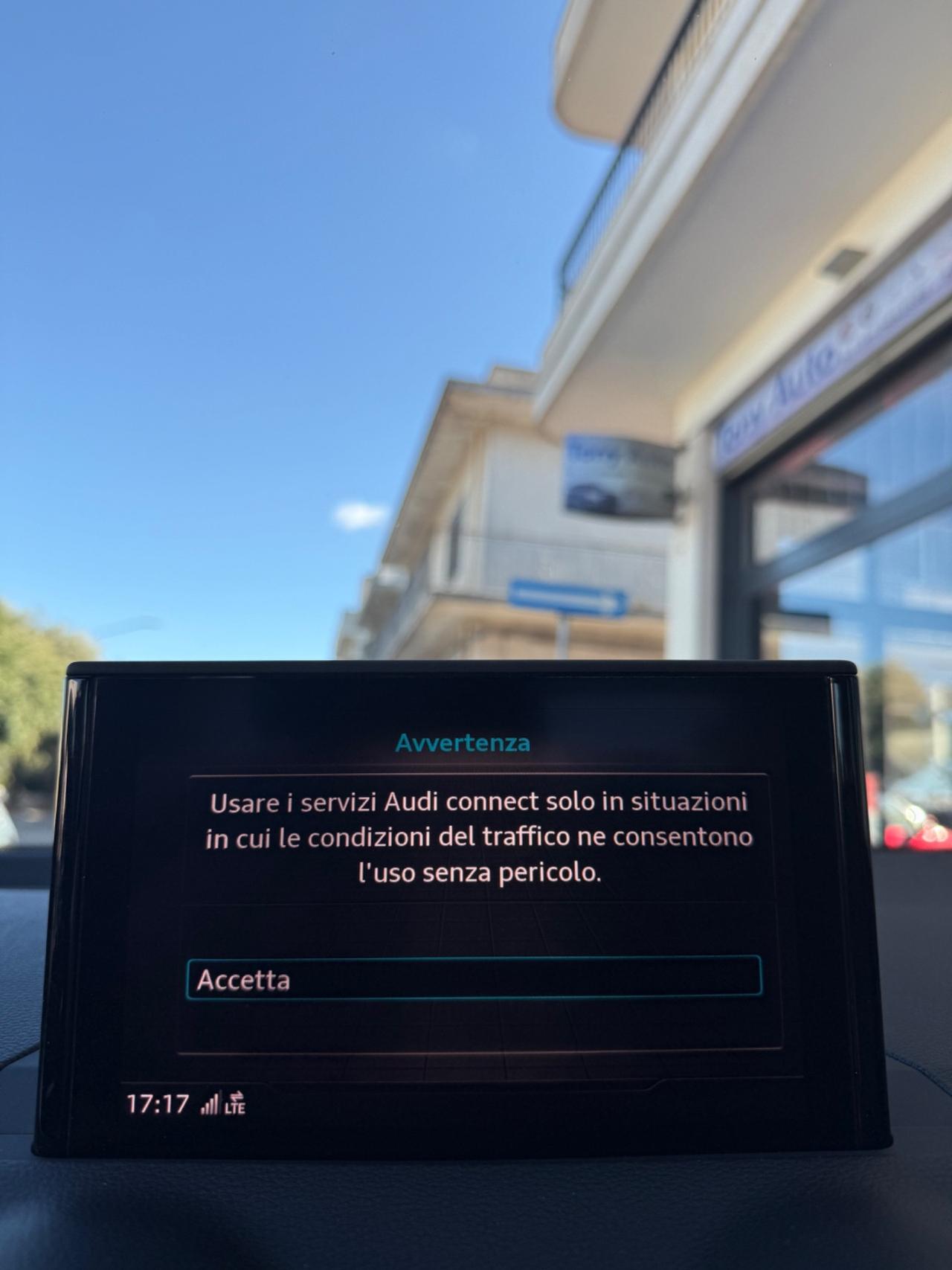 Audi Q2 1.6 tdi Admired s-tronic NAVIGATORE,FULL LED,AUDI CONNECT,KM CERTIFICATI AUDI,UNI PROPRIETARIO